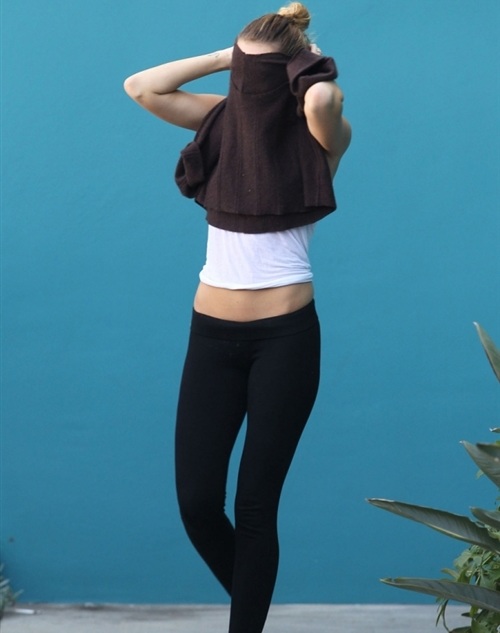 Miley Cyrus belly
