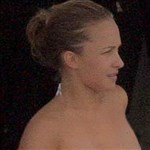 Hayden Panettiere Topless Candid Pic