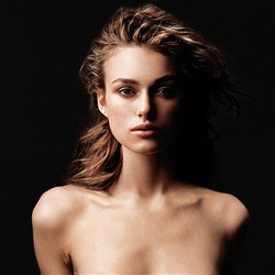 Keira Knightley Finally Poses Completely Nude