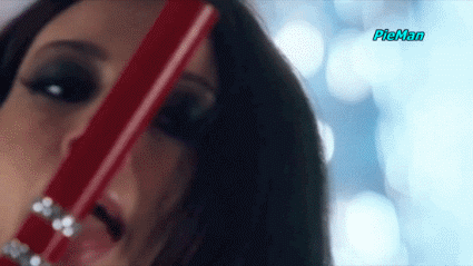Hilary Duff lick